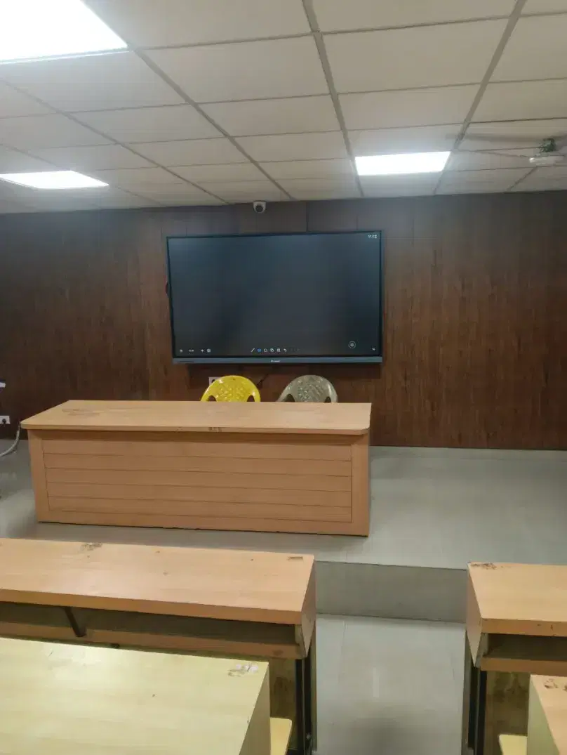 MMMUT Academic Building photo 12